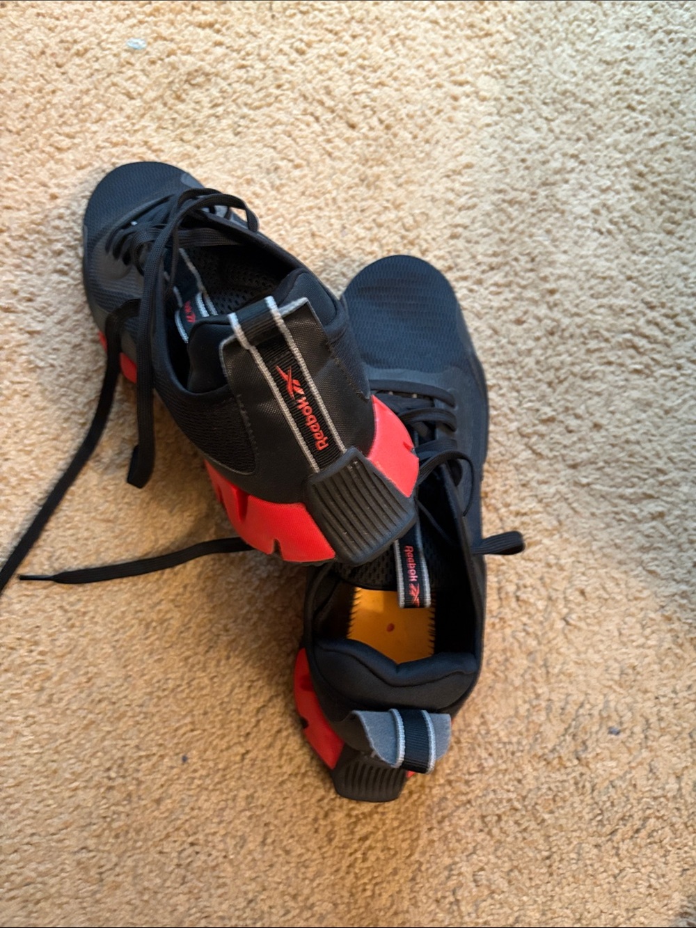 Reebok Men's Black and Red Training Sneakers